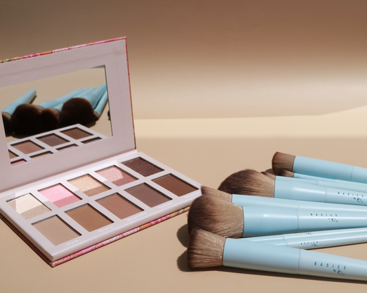 The Eye Shadow Palette and Brush Set