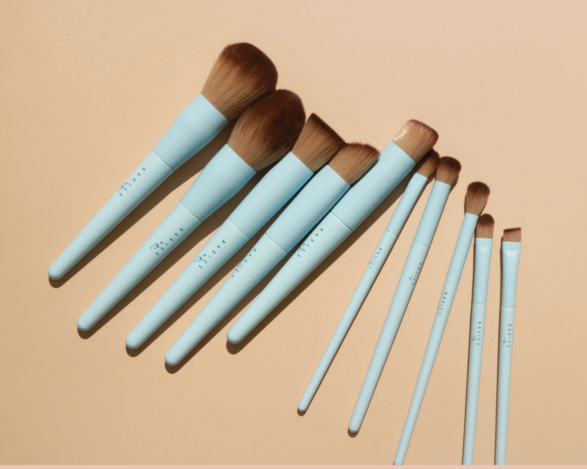 The Eye Shadow Palette and Brush Set
