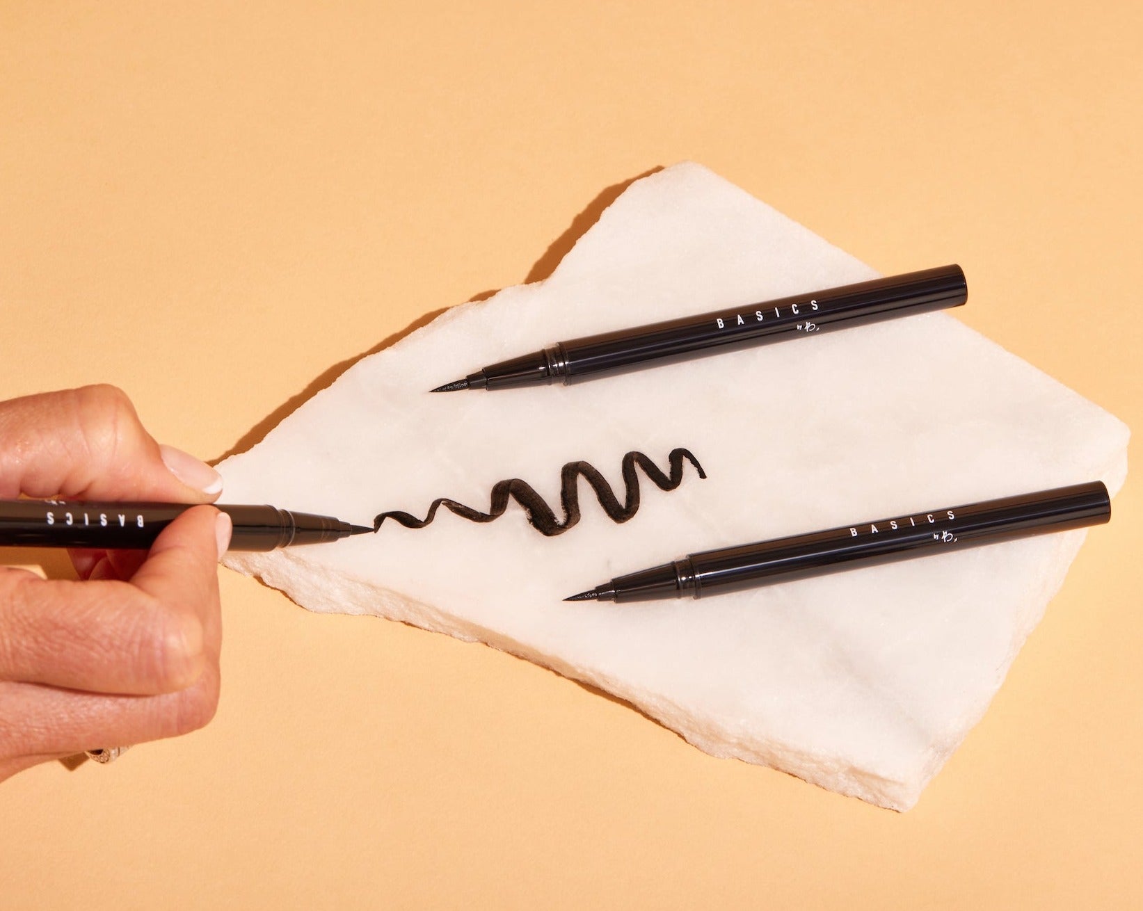 DRAMA Liquid Eyeliner Pen
